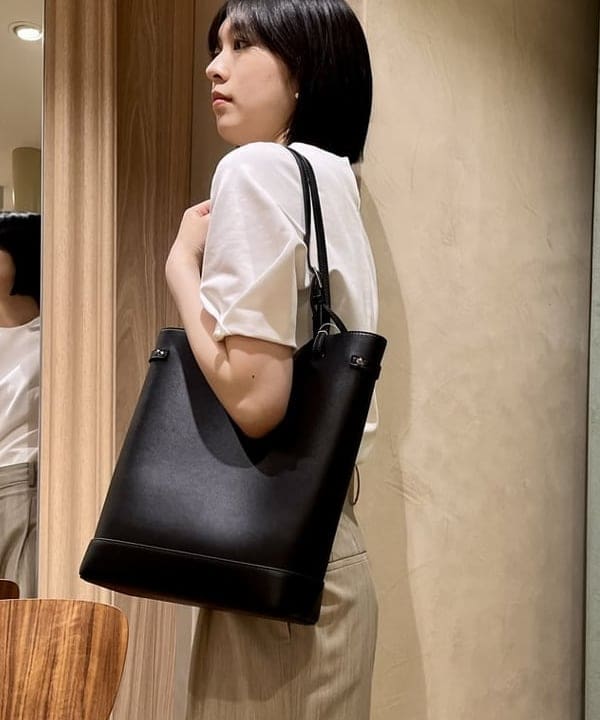 山田 千遥さんの「BEAMS WOMEN｜jour couture × Demi-Luxe BEAMS / 別注 more.イヤリング」を使ったコーディネート