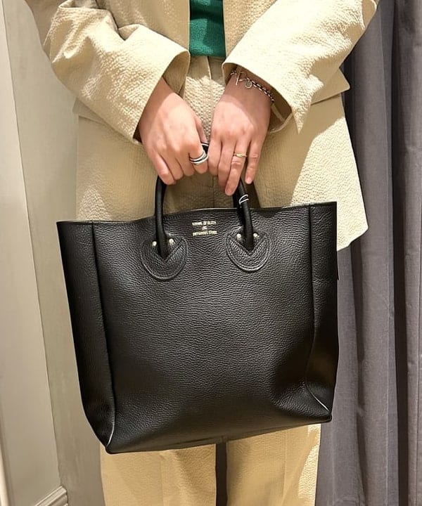 千田 静香さんの「BEAMS WOMEN｜YOUNG&OLSEN / レザートートバッグ M」を使ったコーディネート