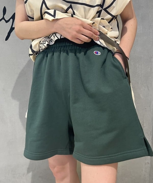 サワイさんの「BEAMS WOMEN｜maturely / Logogram Print Dress」を使ったコーディネート