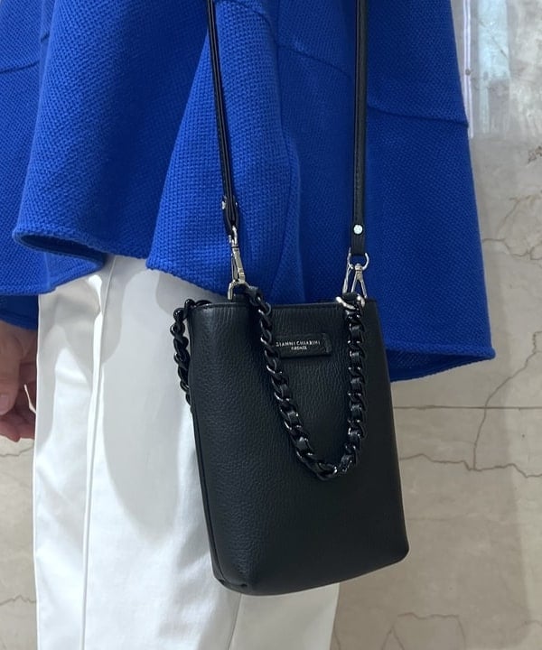 篠崎 香月さんの「BEAMS WOMEN｜GIANNI CHIARINI / CAMILLA レザートートバッグ」を使ったコーディネート