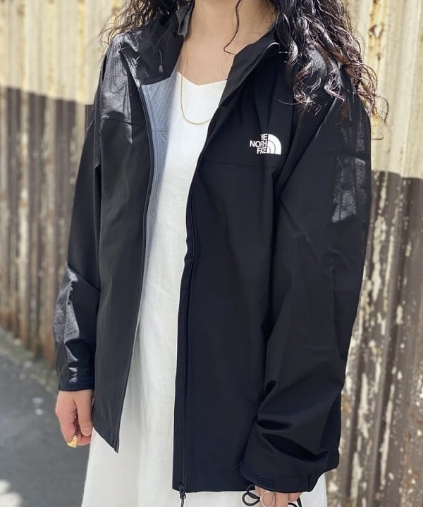 鈴木 悠里さんの「BEAMS WOMEN｜THE NORTH FACE / Venture Jacket」を使ったコーディネート