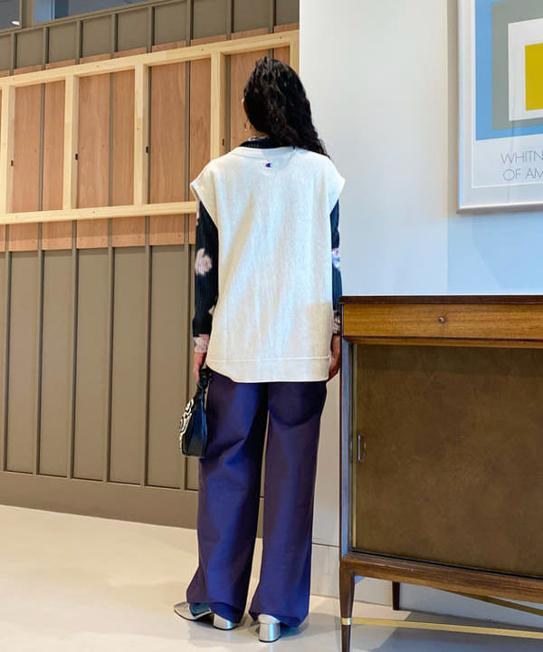 マツド ユメカさんの「BEAMS WOMEN｜Ray BEAMS / ベロア フラワー プリント Tシャツ」を使ったコーディネート