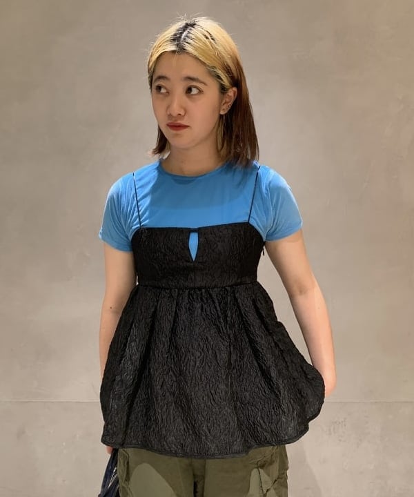 前田 優衣さんの「BEAMS WOMEN｜BEAMS / ビッグ 6ポケット カーゴパンツ」を使ったコーディネート