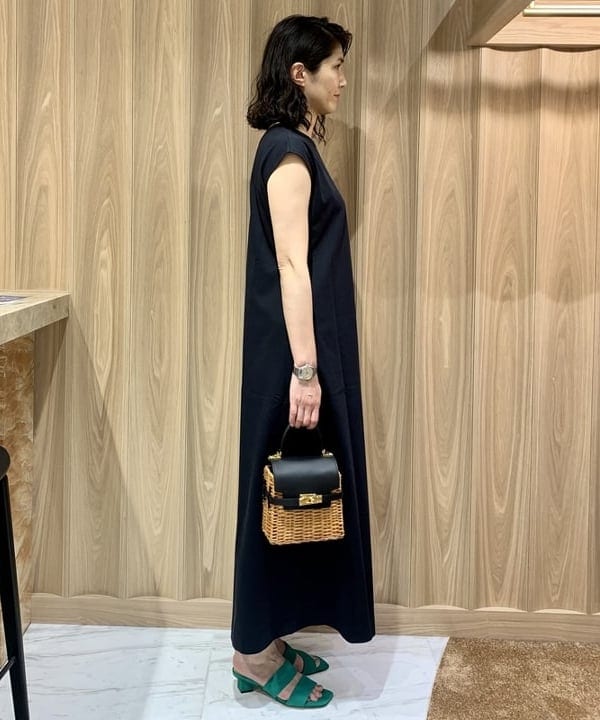 松元 晴佳さんの「BEAMS WOMEN｜【別注】SLOANE / コットン天竺 フレンチスリーブ ワンピース」を使ったコーディネート