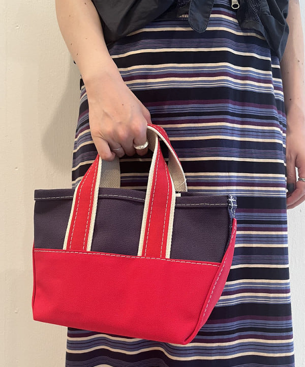 クロサワさんの「BEAMS WOMEN｜L.L.Bean × BEAMS PLUS ＆ BEAMS BOY / Deep Bottom Deluxe Boat and Tote Mini」を使ったコーディネート