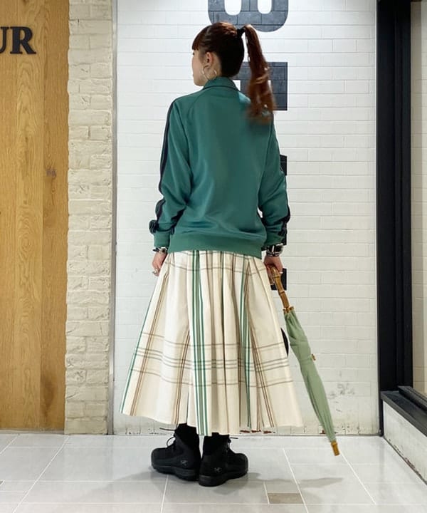 りかちょび/岸本梨佳さんの「BEAMS WOMEN｜Dicesare Designs / Kabocha傘」を使ったコーディネート