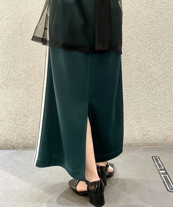 カタヤマ アヤさんの「BEAMS WOMEN｜Ray BEAMS / アンクルストラップ パンプス」を使ったコーディネート