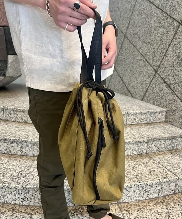 トラ吉さんの「BEAMS WOMEN｜BEAMS PLUS / コットンツイル ジムパンツ」を使ったコーディネート