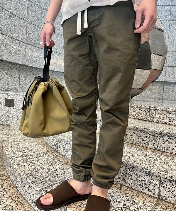 トラ吉さんの「BEAMS WOMEN｜BEAMS PLUS / コットンツイル ジムパンツ」を使ったコーディネート