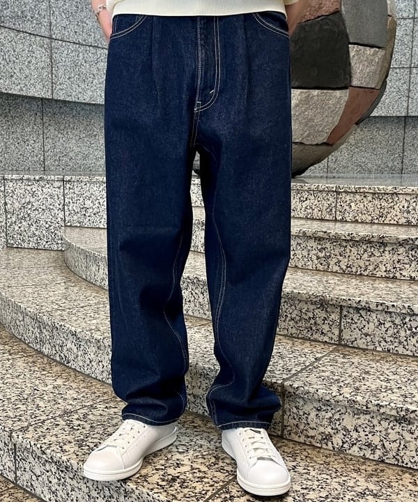 トラ吉さんの「BEAMS WOMEN｜ワイド テーパード デニム」を使ったコーディネート