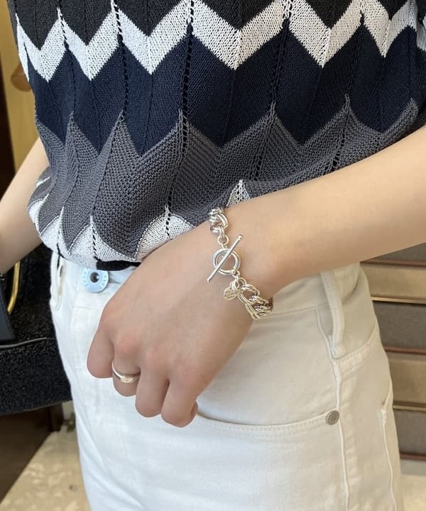 蒲原 捺美さんの「BEAMS WOMEN｜Demi-Luxe BEAMS / 矢振り マルチボーダー モックネックニット」を使ったコーディネート