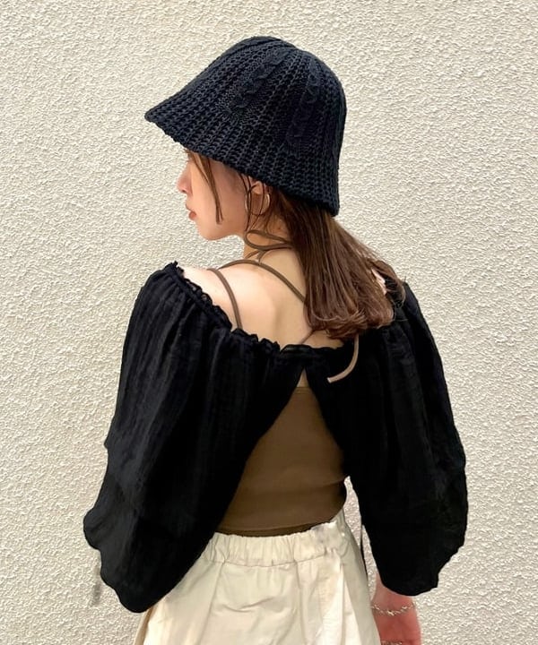 カタヤマ アヤさんの「BEAMS WOMEN｜MBT / KISUMU CLASSIC」を使ったコーディネート