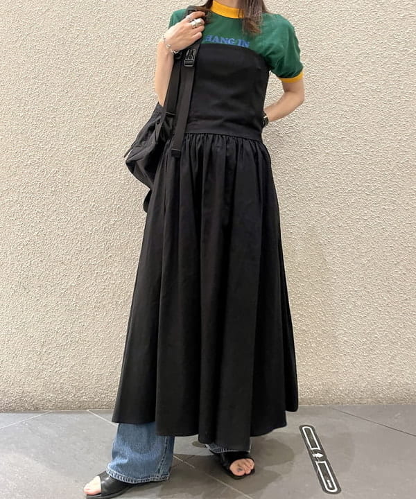 カタヤマ アヤさんの「BEAMS WOMEN｜Ray BEAMS / キリカエ ベアトップ ワンピース」を使ったコーディネート