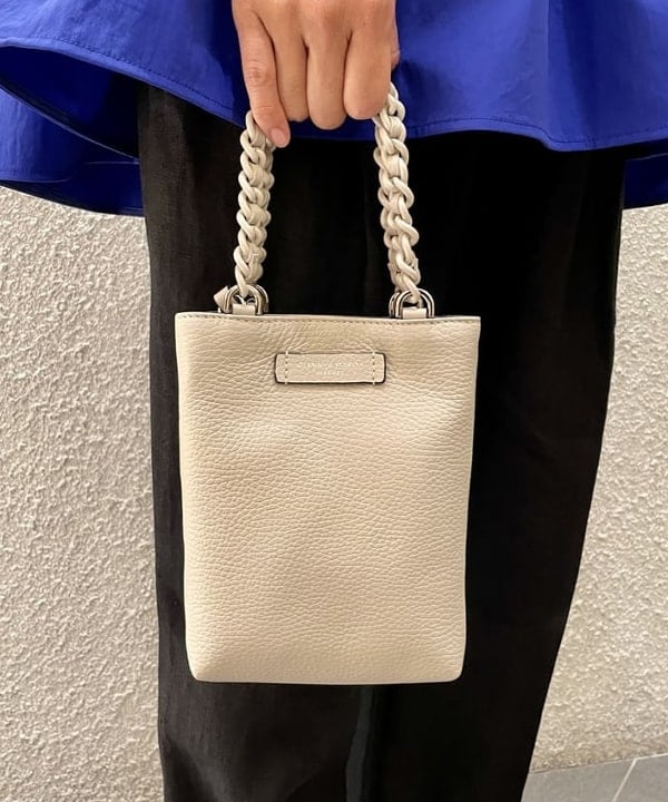 五十峯 さよさんの「BEAMS WOMEN｜コンビ ティアード プルオーバー」を使ったコーディネート