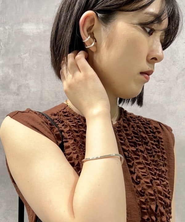 山田 千遥さんの「BEAMS WOMEN｜Demi-Luxe BEAMS / レーヨンリネン フリルシャツ」を使ったコーディネート