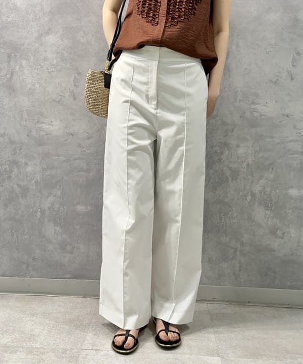 山田 千遥さんの「BEAMS WOMEN｜Demi-Luxe BEAMS / レーヨンリネン フリルシャツ」を使ったコーディネート