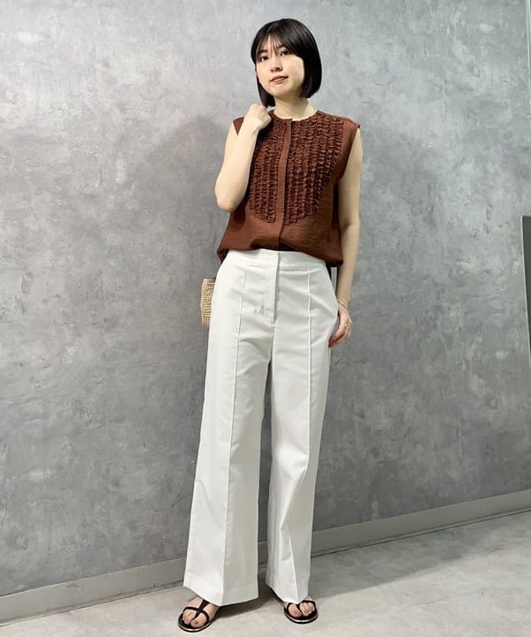 山田 千遥さんの「BEAMS WOMEN｜Demi-Luxe BEAMS / レーヨンリネン フリルシャツ」を使ったコーディネート
