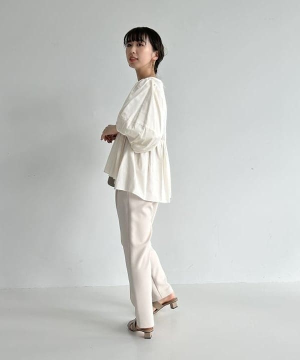 佐藤 美樹さんの「BEAMS WOMEN｜トリアセ 1タック パンツ＊」を使ったコーディネート