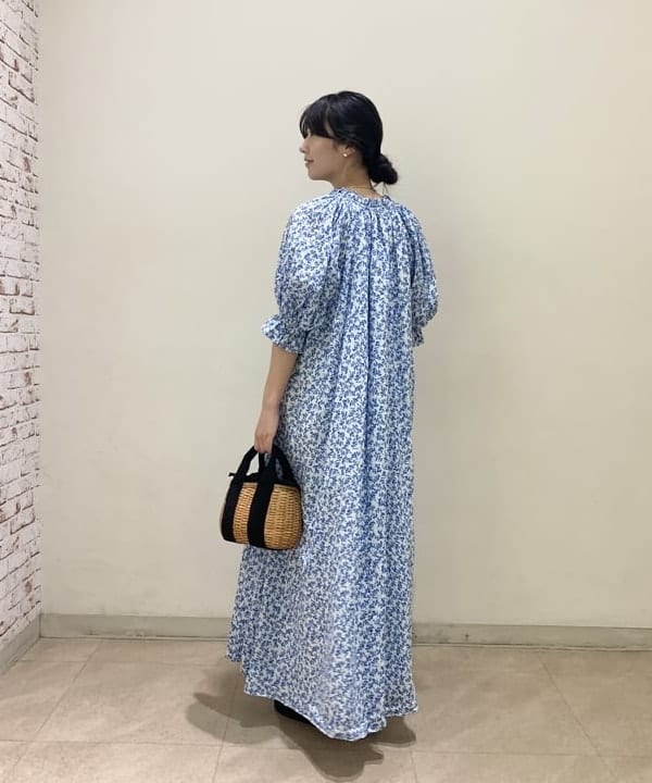 坂本 涼花さんの「BEAMS WOMEN｜VIOLAd’ORO / MIRO スプリットラタン バスケット トートバッグ」を使ったコーディネート