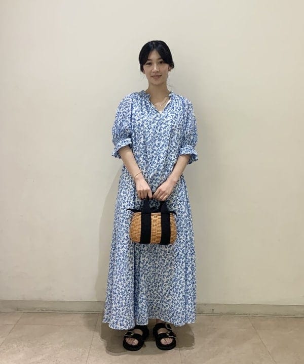坂本 涼花さんの「BEAMS WOMEN｜VIOLAd’ORO / MIRO スプリットラタン バスケット トートバッグ」を使ったコーディネート
