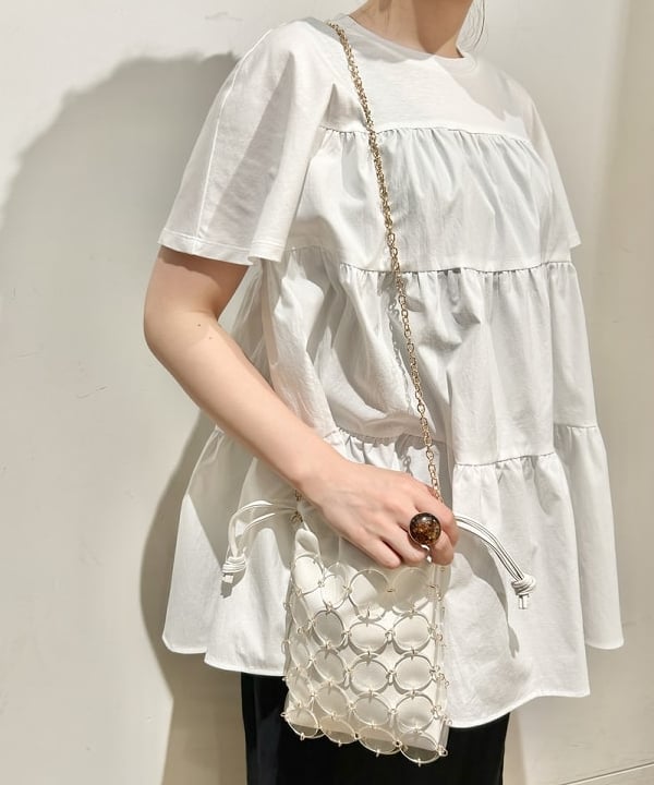 佐藤 美樹さんの「BEAMS WOMEN｜コンビ ティアード プルオーバー」を使ったコーディネート