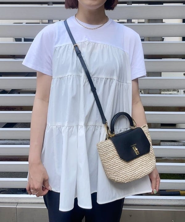 SAKAIさんの「BEAMS WOMEN｜コンビ ティアード プルオーバー」を使ったコーディネート