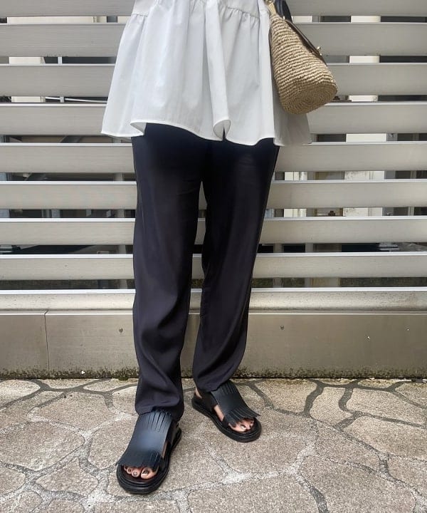 SAKAIさんの「BEAMS WOMEN｜コンビ ティアード プルオーバー」を使ったコーディネート