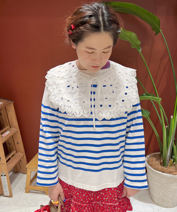 エノモト アミさんの「BEAMS WOMEN｜ナバルボーダー ビッグ ボートネック カットソー」を使ったコーディネート
