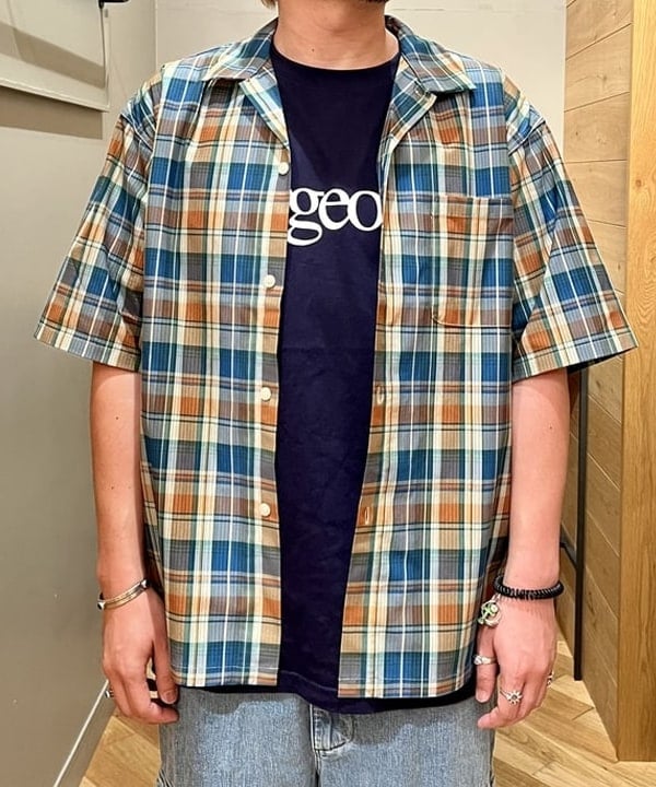 新里 京介さんの「BEAMS WOMEN｜【ビームスの百名品】NEW ERA &times; BEAMS / 別注 9Fifty Retro Crown Cap」を使ったコーディネート