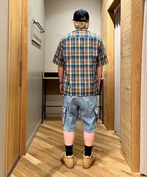 新里 京介さんの「BEAMS WOMEN｜【ビームスの百名品】NEW ERA &times; BEAMS / 別注 9Fifty Retro Crown Cap」を使ったコーディネート