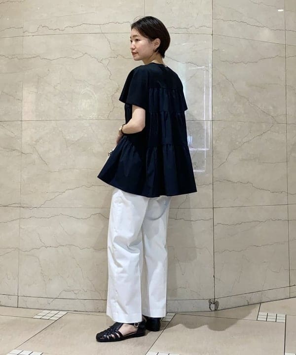 SANOさんの「BEAMS WOMEN｜コンビ ティアード プルオーバー」を使ったコーディネート