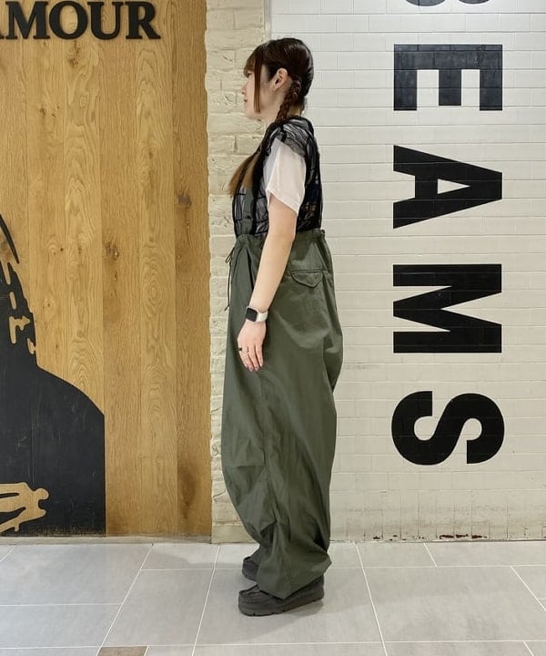 木村 海侑さんの「BEAMS WOMEN｜BEAMS BOY / US ARMY オーバー パンツ」を使ったコーディネート