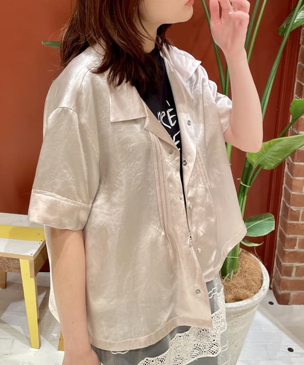 水野 萌香さんの「BEAMS WOMEN｜maturely / Vintage Satin Open Collar Shirt」を使ったコーディネート