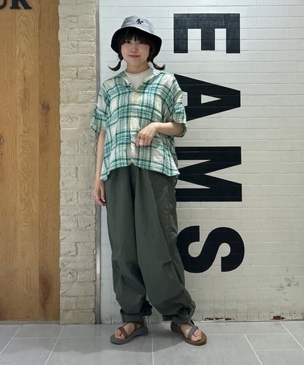 小原 もこさんの「BEAMS WOMEN｜BEAMS BOY / US ARMY オーバー パンツ」を使ったコーディネート