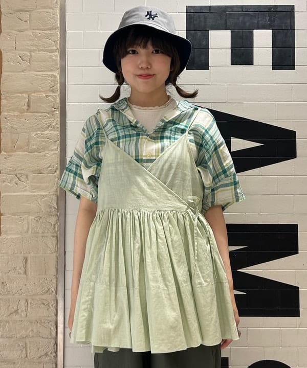 小原 もこさんの「BEAMS WOMEN｜BEAMS BOY / US ARMY オーバー パンツ」を使ったコーディネート
