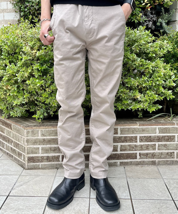 トラ吉さんの「BEAMS WOMEN｜BEAMS / ストレッチテーパードチノ」を使ったコーディネート