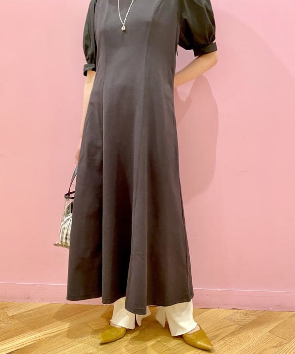 椎葉 未琴さんの「BEAMS WOMEN｜ECODECO / クリア トートバッグ」を使ったコーディネート