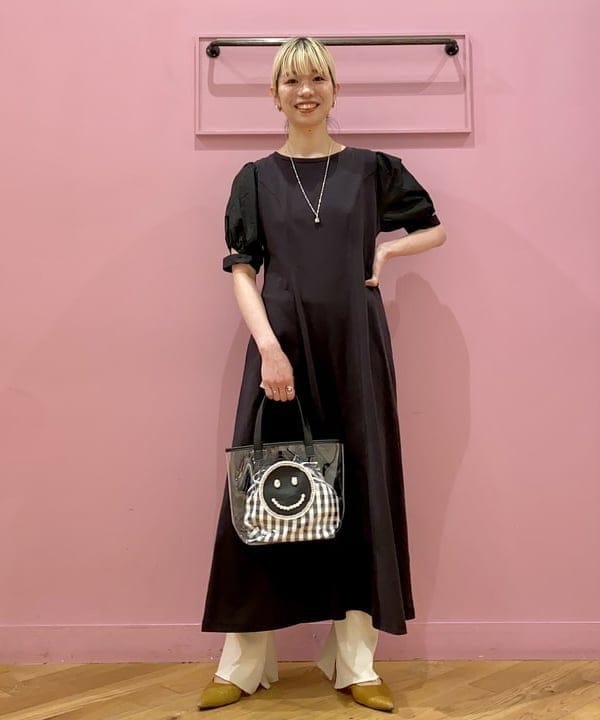 椎葉 未琴さんの「BEAMS WOMEN｜ECODECO / クリア トートバッグ」を使ったコーディネート