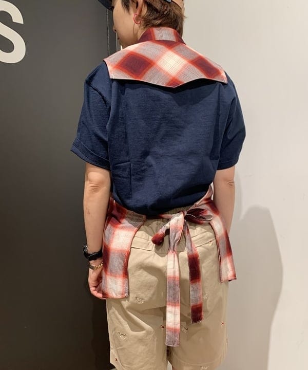 矢野(青木)優香さんの「BEAMS WOMEN｜BEAMS BOY / オンブレチェック ウエスタンシャツ ベスト」を使ったコーディネート