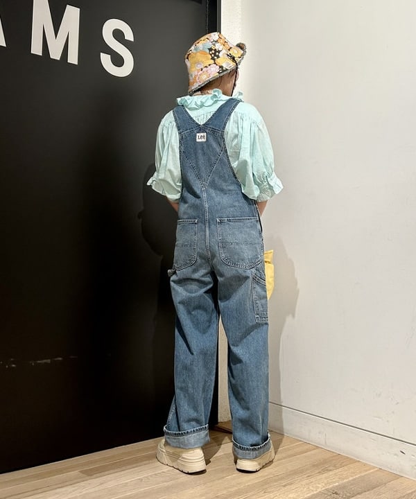 早川 萌子さんの「BEAMS WOMEN｜BEAMS BOY / コットンリネン フリル ギャザー ブラウス」を使ったコーディネート