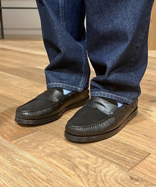 新里 京介さんの「BEAMS WOMEN｜ワイド テーパード デニム」を使ったコーディネート