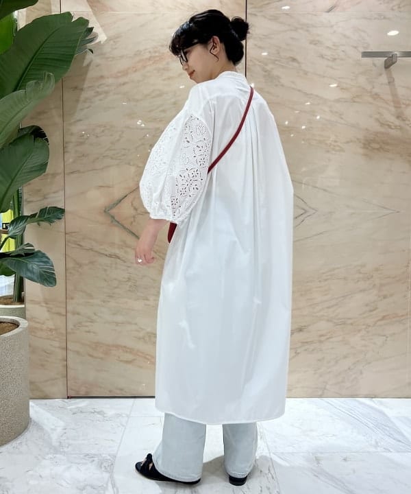 中丸　栞さんの「BEAMS WOMEN｜【別注】TICCA / レース パフスリーブワンピース」を使ったコーディネート