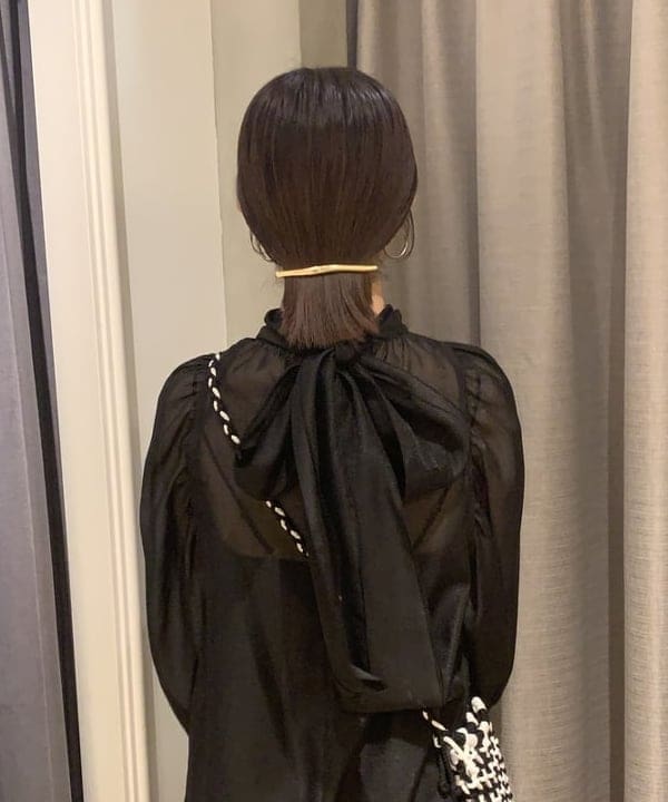 中川　ゆららさんの「BEAMS WOMEN｜オーガンジー リボンブラウス」を使ったコーディネート