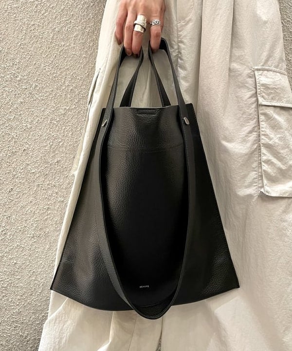 カタヤマ アヤさんの「BEAMS WOMEN｜BEAURE × Ray BEAMS / 別注 2WAY バッグ」を使ったコーディネート