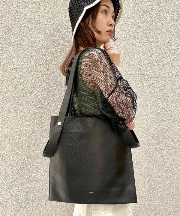 カタヤマ アヤさんの「BEAMS WOMEN｜BEAURE × Ray BEAMS / 別注 2WAY バッグ」を使ったコーディネート