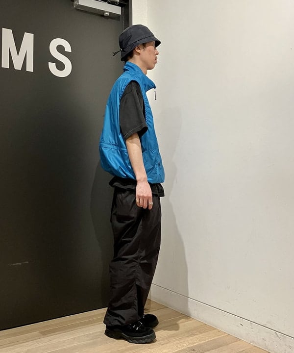 西村 光平さんの「BEAMS WOMEN｜BEAMS / コットン ナイロン オーバーパンツ」を使ったコーディネート