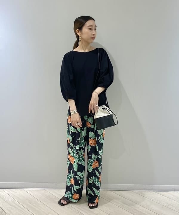 丸山 真菜美さんの「BEAMS WOMEN｜Ray BEAMS / メッシュ ヒール サンダル」を使ったコーディネート