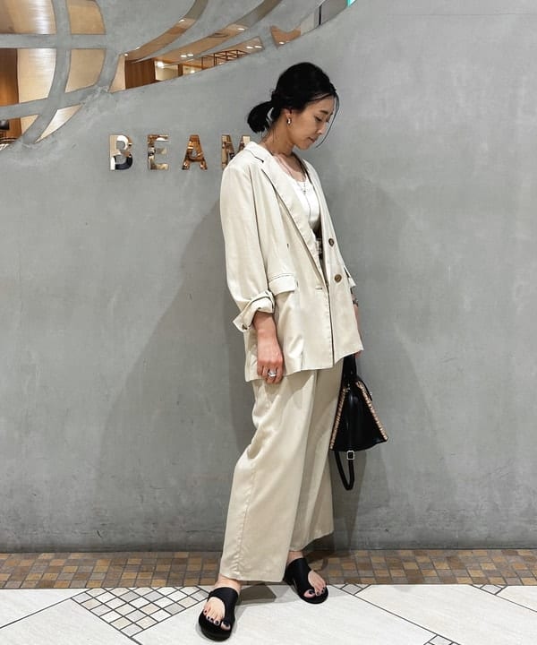 川口 恵さんの「BEAMS WOMEN｜」を使ったコーディネート