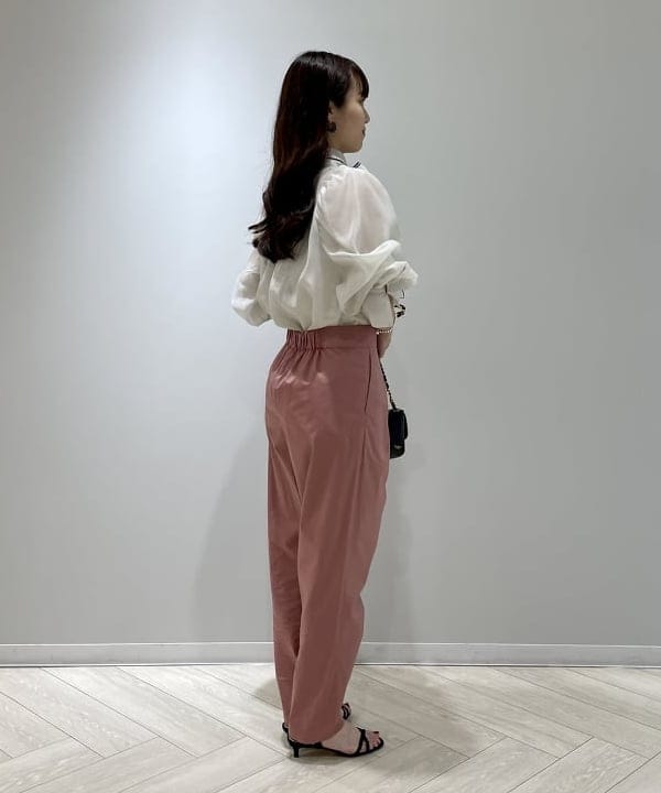 高木 菜央さんの「BEAMS WOMEN｜オーガンジー リボンブラウス」を使ったコーディネート