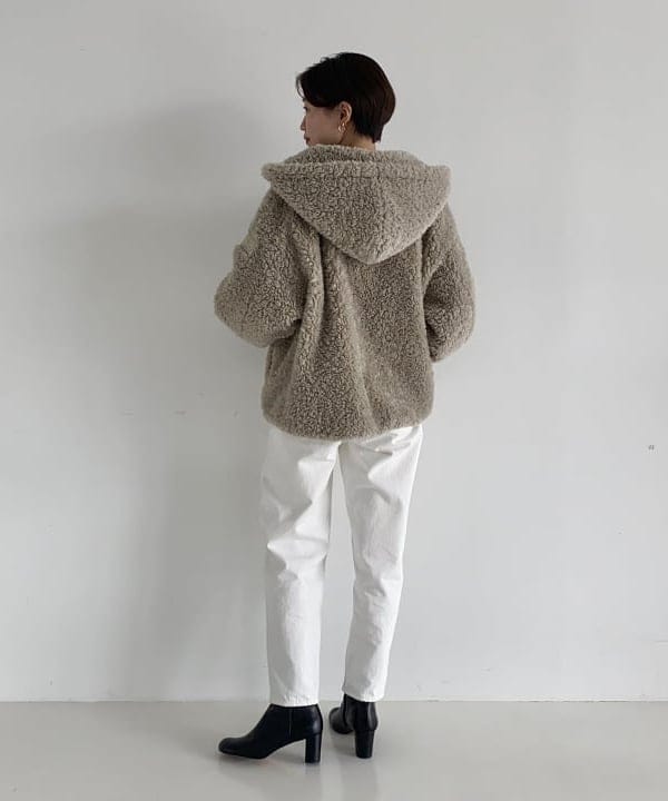 SANOさんの「BEAMS WOMEN｜TATRAS / IPAMA ボア フードジャケット」を使ったコーディネート